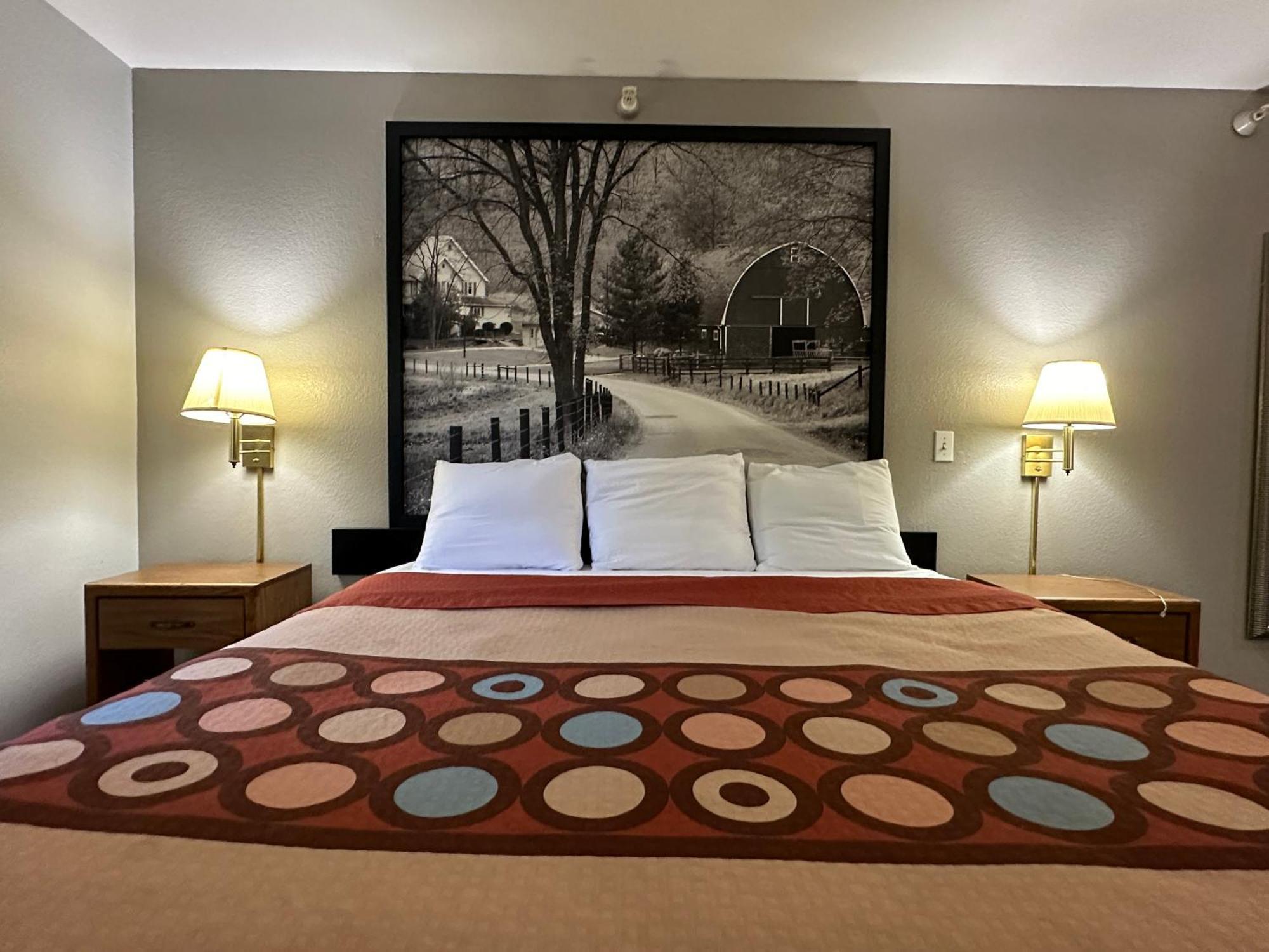 Hotel Super 8 By Wyndham Richfield Cleveland Esterno foto
